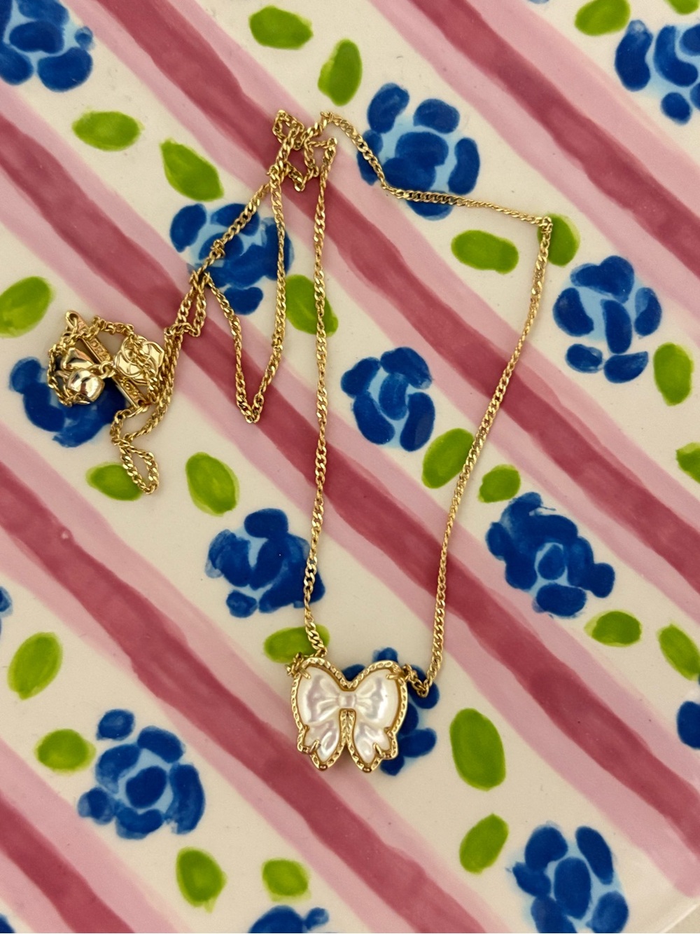 Kendra Scott Gold Bow Necklace with White Mother-of-Pearl